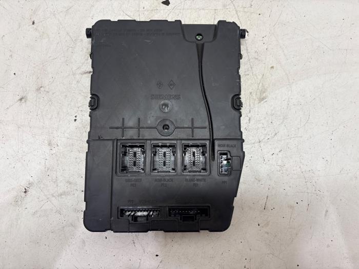 Gebruikte Bodycontrol Module Renault Megane II (BM/CM) 2.0 16V Prijs € 25,00 Margeregeling aangeboden door F. van den Mosselaar autodemontage
