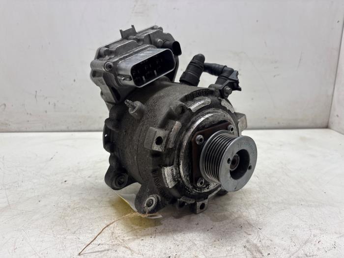 Gebruikte Dynamo Volvo V60 I (FW/GW) 2.4 D6 20V AWD Twin Engine Plug-in Hybrid Prijs € 500,00 Margeregeling aangeboden door F. van den Mosselaar autodemontage