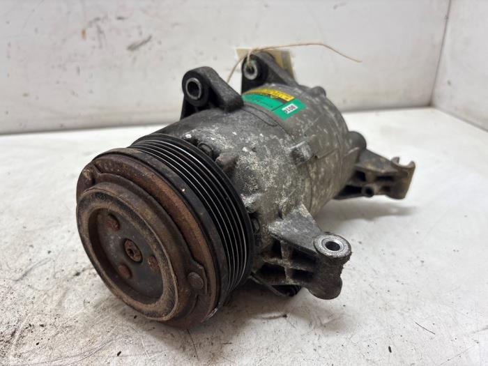 Gebruikte Aircopomp BMW Mini (R50/53) 1.6 16V One Prijs € 75,00 Margeregeling aangeboden door F. van den Mosselaar autodemontage