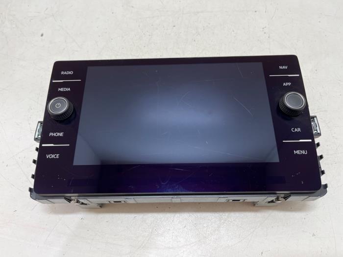 Gebruikte Display Multi Media regelunit Volkswagen Tiguan (AD1) 1.5 TSI 16V Evo BlueMotion Technology Prijs € 125,00 Margeregeling aangeboden door F. van den Mosselaar autodemontage