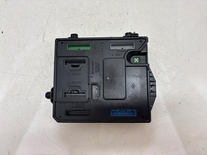 Gebruikte Bodycontrol Module Renault Megane III Grandtour (KZ) 1.4 16V TCe 130 Prijs € 20,00 Margeregeling aangeboden door F. van den Mosselaar autodemontage
