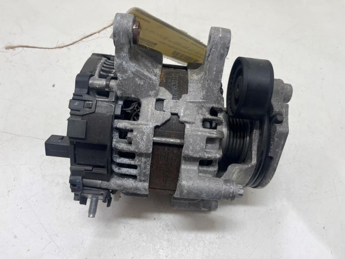 Gebruikte Dynamo Mercedes A (177.0) 1.3 A-200 Turbo 16V Prijs € 85,00 Margeregeling aangeboden door F. van den Mosselaar autodemontage