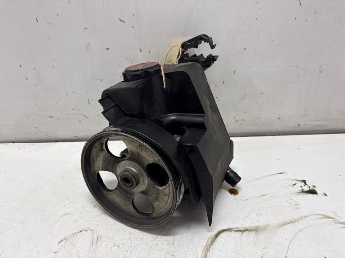 Gebruikte Servopomp Peugeot 206+ (2L/M) 1.1 XR,XS Prijs € 25,00 Margeregeling aangeboden door F. van den Mosselaar autodemontage