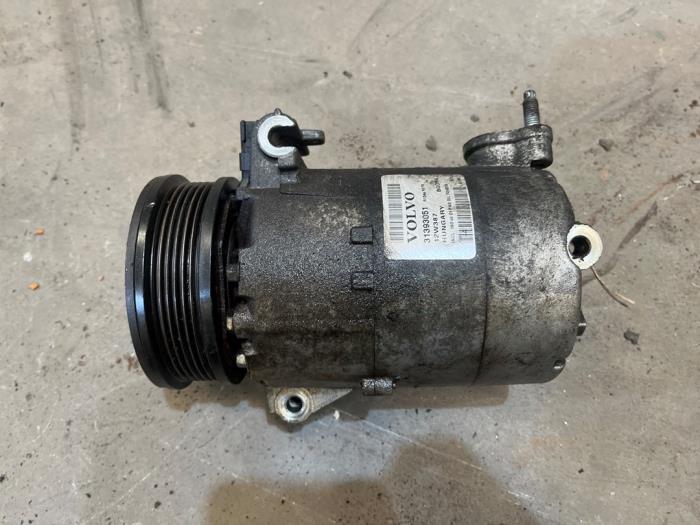 Gebruikte Pomp Airco Volvo XC60 I (DZ) 2.0 T5 16V Prijs € 100,00 Margeregeling aangeboden door F. van den Mosselaar autodemontage