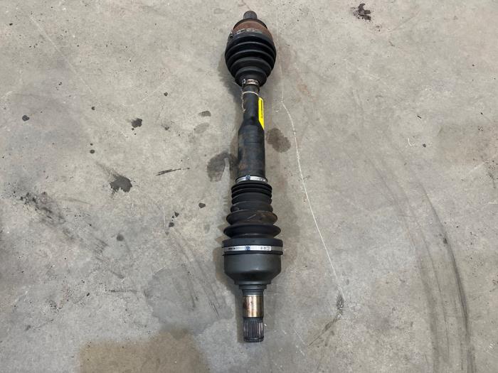 Gebruikte Aandrijfas links-voor Volvo XC60 I (DZ) 2.0 T5 16V Prijs € 75,00 Margeregeling aangeboden door F. van den Mosselaar autodemontage