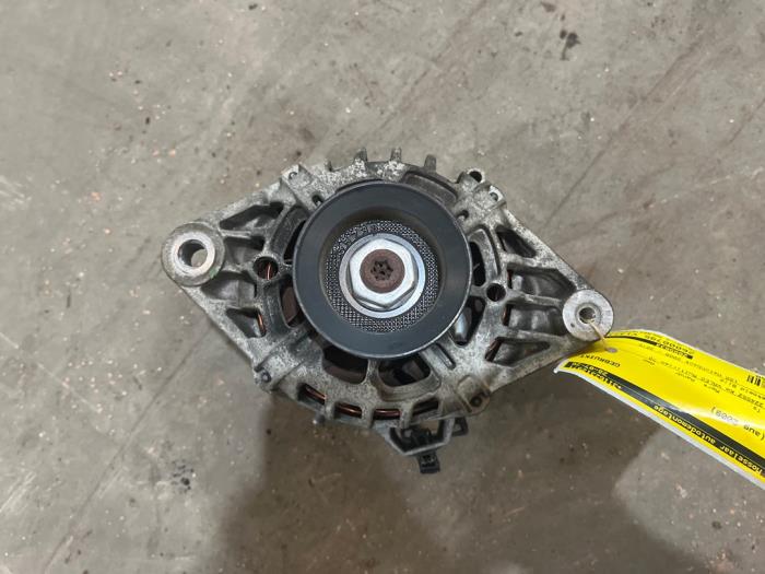 Gebruikte Dynamo Hyundai i20 1.2i 16V Prijs € 35,00 Margeregeling aangeboden door F. van den Mosselaar autodemontage