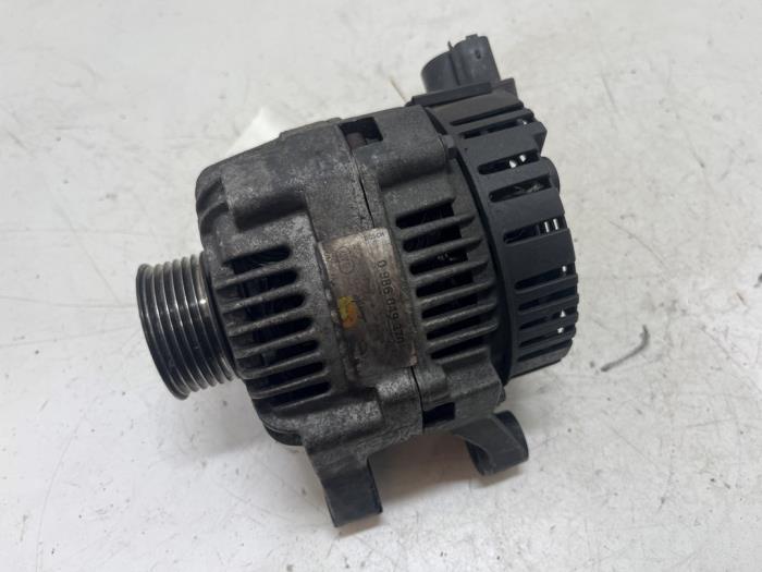 Gebruikte Alternator Peugeot 206 (2A/C/H/J/S) 1.1 XN,XR Prijs € 35,00 Margeregeling aangeboden door F. van den Mosselaar autodemontage