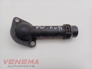 Gebruikte Thermostaathuis Volkswagen Passat (3B3) 1.9 TDI 100 Prijs € 14,99 Margeregeling aangeboden door Venema Autoparts