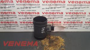 Gebruikte Luchtmassameter Saab 9-3 II Sport Sedan (YS3F) 2.2 TiD 16V Prijs € 60,00 Margeregeling aangeboden door Venema Autoparts