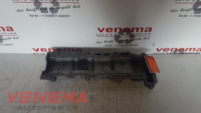 Kleppendeksel van een Opel Vectra C GTS 2.0 DTI 16V 2002