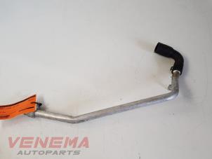 Gebruikte Waterpijp Mercedes C (W203) 1.8 C-200K 16V Prijs € 14,99 Margeregeling aangeboden door Venema Autoparts