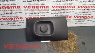 Gebruikte Oplaadpunt stekker aansluiting Opel Zafira Tourer (P12) 1.4 Turbo 16V EcoFLEX Prijs € 9,99 Margeregeling aangeboden door Venema Autoparts