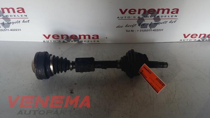 Gebruikte Aandrijfas links-voor Alfa Romeo 156 Sportwagon (932) 2.0 Twin Spark 16V Prijs € 49,99 Margeregeling aangeboden door Venema Autoparts