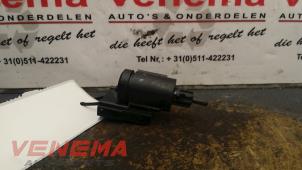 Gebruikte Schakelaar Remlicht Volkswagen Polo IV (9N1/2/3) 1.9 SDI Prijs € 9,00 Margeregeling aangeboden door Venema Autoparts