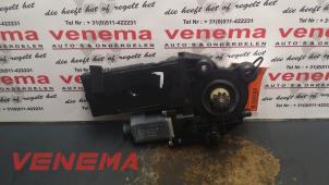 Gebruikte Portierruitmotor Renault Scénic III (JZ) 1.5 dCi 110 Prijs € 60,00 Margeregeling aangeboden door Venema Autoparts