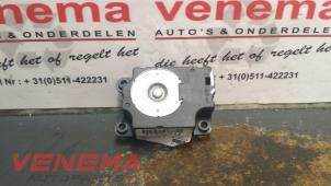 Gebruikte Kachelklep Motor Renault Scénic III (JZ) 1.5 dCi 110 Prijs € 25,00 Margeregeling aangeboden door Venema Autoparts