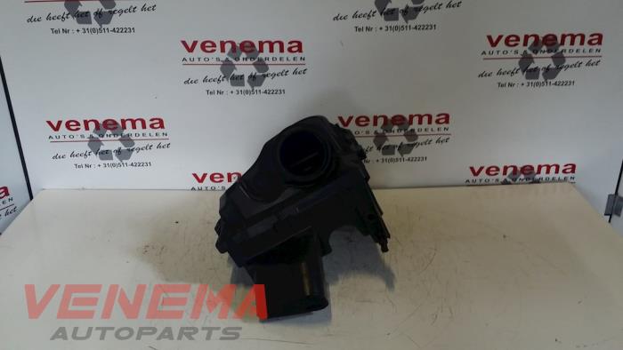 Gebruikte Luchtfilterhuis Opel Insignia Sports Tourer 2.0 CDTI 16V Prijs € 65,00 Margeregeling aangeboden door Venema Autoparts
