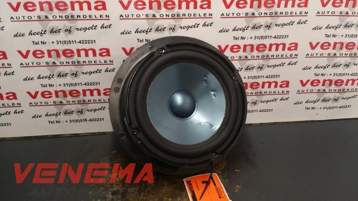 Luidspreker van een Mercedes-Benz ML II (164/4JG) 3.0 ML-280 CDI 4-Matic V6 24V 2007