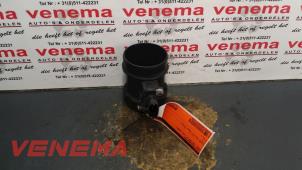 Gebruikte Luchtmassameter Opel Zafira (M75) 1.9 CDTI Prijs € 75,00 Margeregeling aangeboden door Venema Autoparts