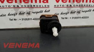 Gebruikte Koplampmotor Ford C-Max (DM2) 1.6 16V Prijs € 14,95 Margeregeling aangeboden door Venema Autoparts