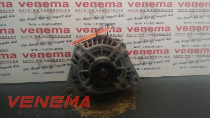 Gebruikte Dynamo Kia Carnival 2 (FIB/FLD) 2.5 V6 24V Prijs € 38,99 Margeregeling aangeboden door Venema Autoparts