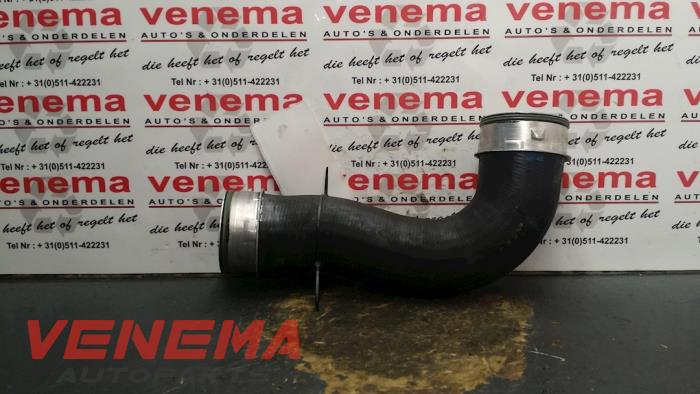 Gebruikte Intercooler Slang Volkswagen Passat Variant (3C5) 2.0 TDI 140 Prijs € 19,99 Margeregeling aangeboden door Venema Autoparts