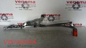 Gebruikte Ruitenwis Mechaniek Mercedes E (W212) E-200 CDI 16V BlueEfficiency,BlueTEC Prijs € 75,00 Margeregeling aangeboden door Venema Autoparts