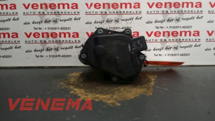 Gebruikte Uitlaat gasklep (EGR) Mercedes E (W212) E-200 CDI 16V BlueEfficiency,BlueTEC Prijs € 39,99 Margeregeling aangeboden door Venema Autoparts