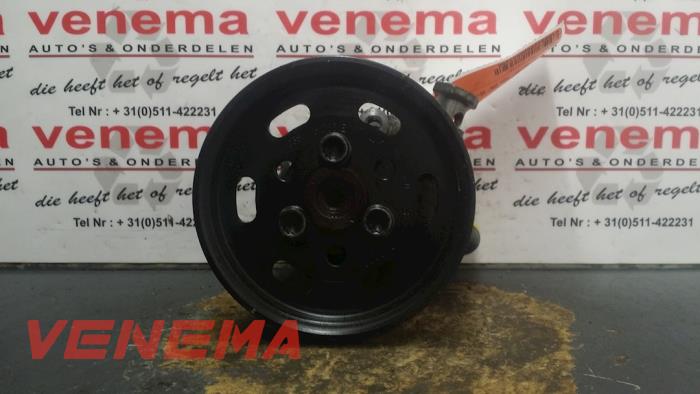 Gebruikte Servopomp Volkswagen Caddy III (2KA,2KH,2CA,2CH) 1.9 TDI Prijs € 50,00 Margeregeling aangeboden door Venema Autoparts