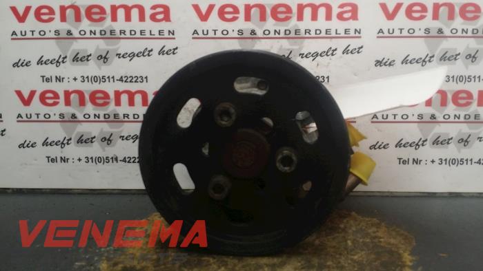 Gebruikte Servopomp Volkswagen Passat Variant (3B6) 1.9 TDI 130 Prijs € 40,00 Margeregeling aangeboden door Venema Autoparts