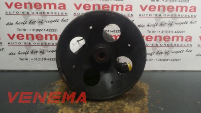 Gebruikte Servopomp Opel Tigra (75) 1.4i 16V Prijs € 35,00 Margeregeling aangeboden door Venema Autoparts