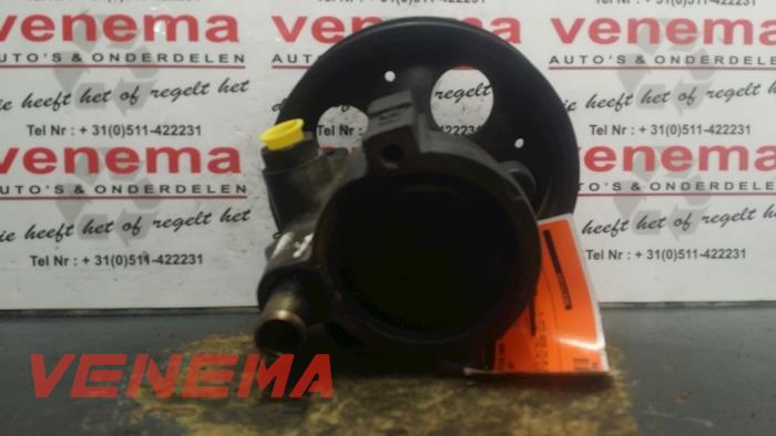 Stuurbekrachtiging Pomp van een Opel Tigra (75) 1.4i 16V 1997