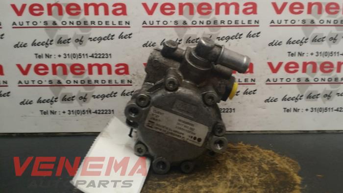 Gebruikte Servopomp Citroen C5 II Break (RE) 2.0 HDiF 16V Prijs € 40,00 Margeregeling aangeboden door Venema Autoparts