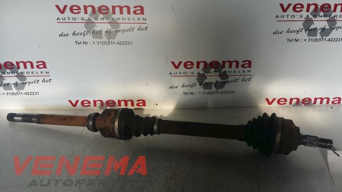 Gebruikte Aandrijfas rechts-voor Peugeot 207/207+ (WA/WC/WM) 1.6 16V GT THP Prijs € 34,99 Margeregeling aangeboden door Venema Autoparts