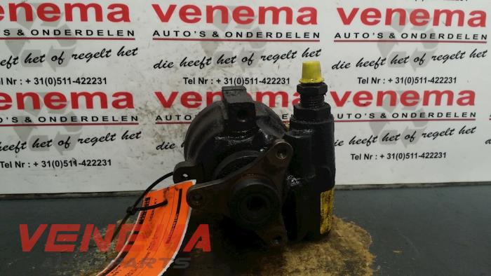 Gebruikte Pomp Servo Renault Kangoo Express (FC) 1.9 D 65 Prijs € 35,00 Margeregeling aangeboden door Venema Autoparts