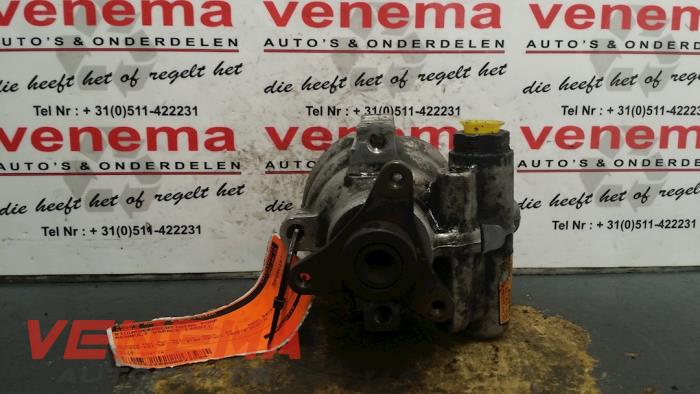 Gebruikte Servopomp Renault Espace (JK) 2.2 dCi 16V Prijs € 50,00 Margeregeling aangeboden door Venema Autoparts