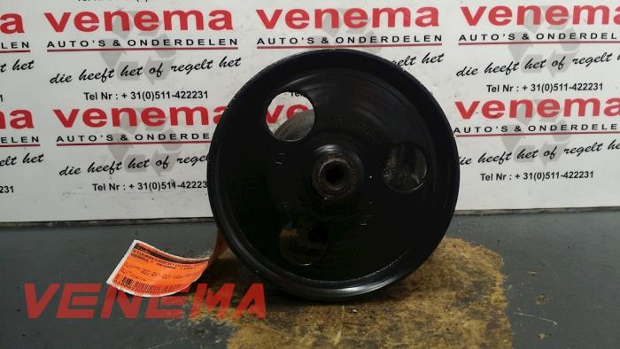 Gebruikte Servopomp Renault Megane (BA) 1.4 16V Prijs € 50,00 Margeregeling aangeboden door Venema Autoparts