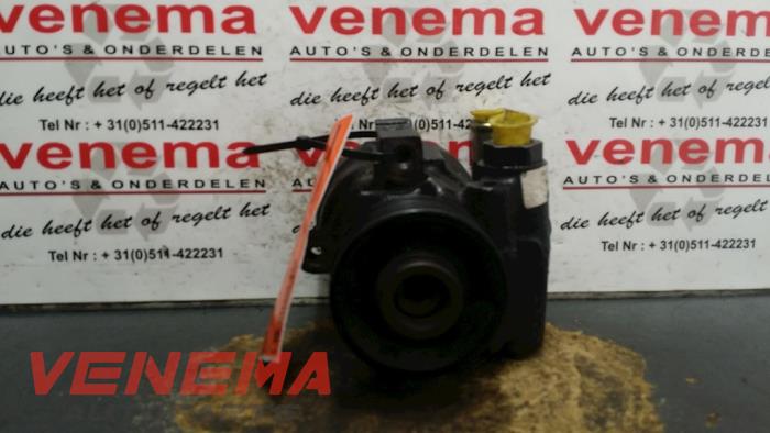 Gebruikte Pomp Servo Ford Mondeo II 1.8 TD CLX Prijs € 50,00 Margeregeling aangeboden door Venema Autoparts