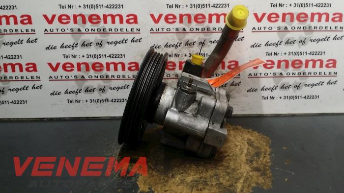 Servopomp van een Ford Mondeo I 2.5i V6 24V 1995