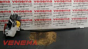 Gebruikte Slotmechaniek Portier 4Deurs links-voor Opel Insignia Sports Tourer 2.0 CDTI 16V 130 ecoFLEX Prijs € 60,00 Margeregeling aangeboden door Venema Autoparts