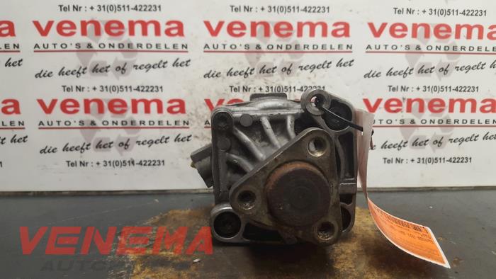 Gebruikte Servopomp BMW 5 serie (E39) 525d 24V Prijs € 60,00 Margeregeling aangeboden door Venema Autoparts