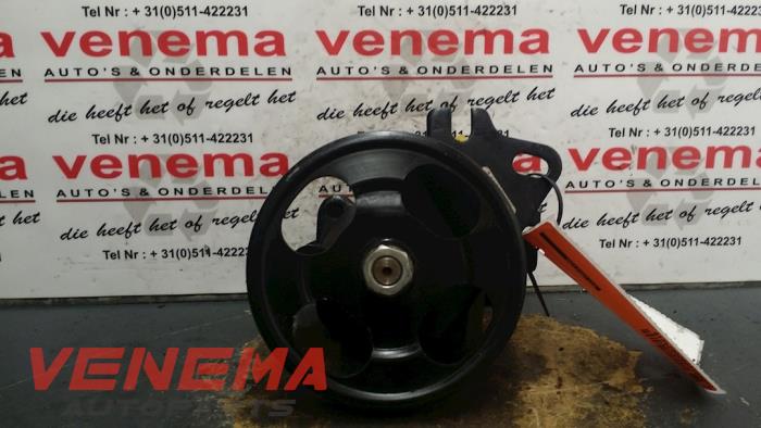 Gebruikte Servopomp Nissan Sunny (N14) 1.4 16V Prijs € 45,00 Margeregeling aangeboden door Venema Autoparts