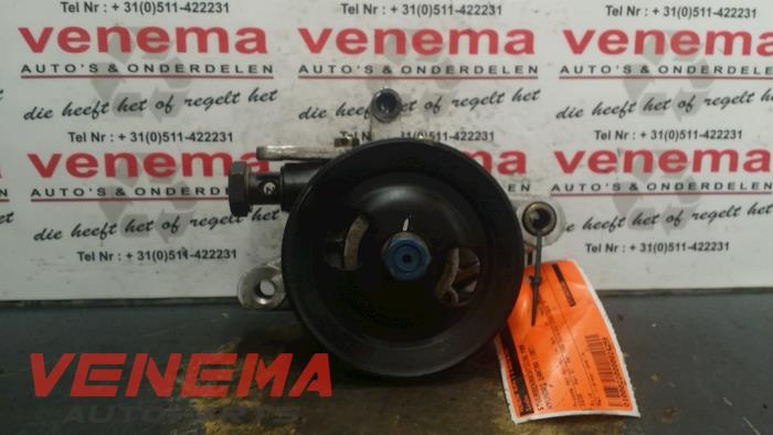Gebruikte Servopomp Hyundai Lantra/Elantra II 1.6i GLS 16V Prijs € 35,00 Margeregeling aangeboden door Venema Autoparts