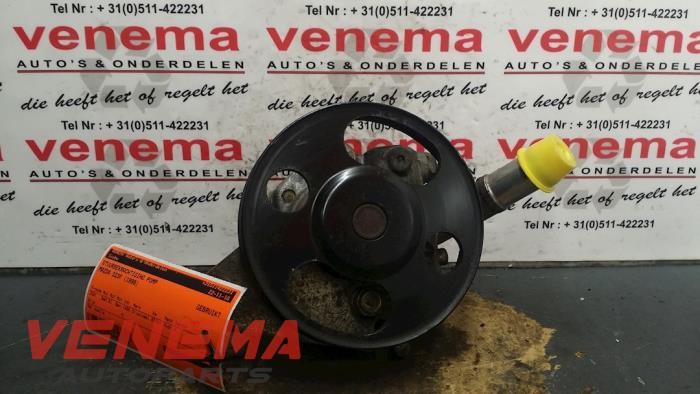 Gebruikte Servopomp Mazda 323 F (BA14) 1.5i GLX,GT 16V Prijs € 40,00 Margeregeling aangeboden door Venema Autoparts