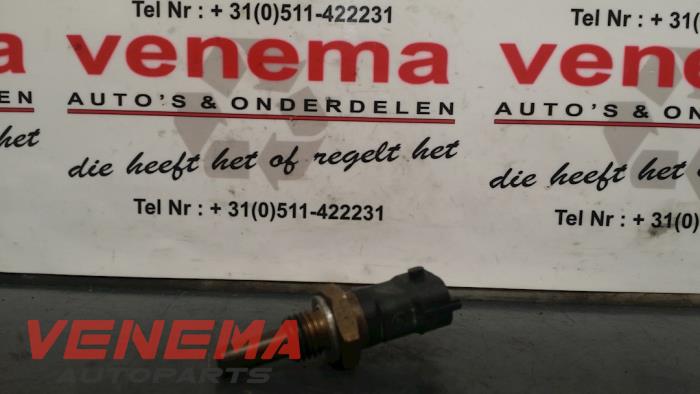 Gebruikte Temperatuursensor Motor Opel Vectra C GTS 2.2 DTI 16V Prijs € 9,99 Margeregeling aangeboden door Venema Autoparts