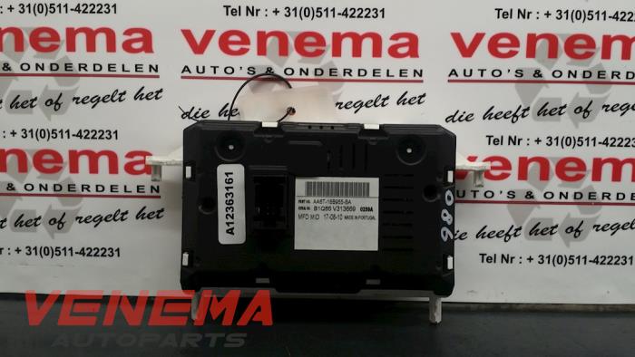 Display Interieur van een Ford Fiesta 6 (JA8) 1.4 TDCi 2010