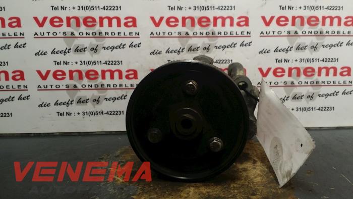 Gebruikte Servopomp Volvo V40 (VW) 1.9 D di Prijs € 50,00 Margeregeling aangeboden door Venema Autoparts
