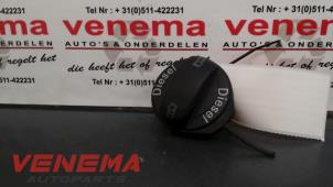 Gebruikte Tankdop Audi A4 Avant (B8) 2.0 TDI 16V Prijs € 9,99 Margeregeling aangeboden door Venema Autoparts