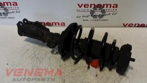 Gebruikte Mac Phersonpoot links-voor Opel Insignia Sports Tourer 2.0 CDTI 16V 130 ecoFLEX Prijs € 85,00 Margeregeling aangeboden door Venema Autoparts