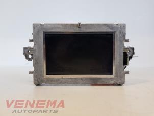 Gebruikte Display Multi Media regelunit Mercedes E (W212) E-200 CDI 16V BlueEfficiency,BlueTEC Prijs € 99,99 Margeregeling aangeboden door Venema Autoparts